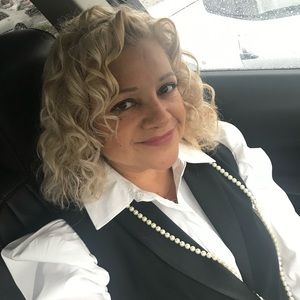 Meet your Posher, Beatriz